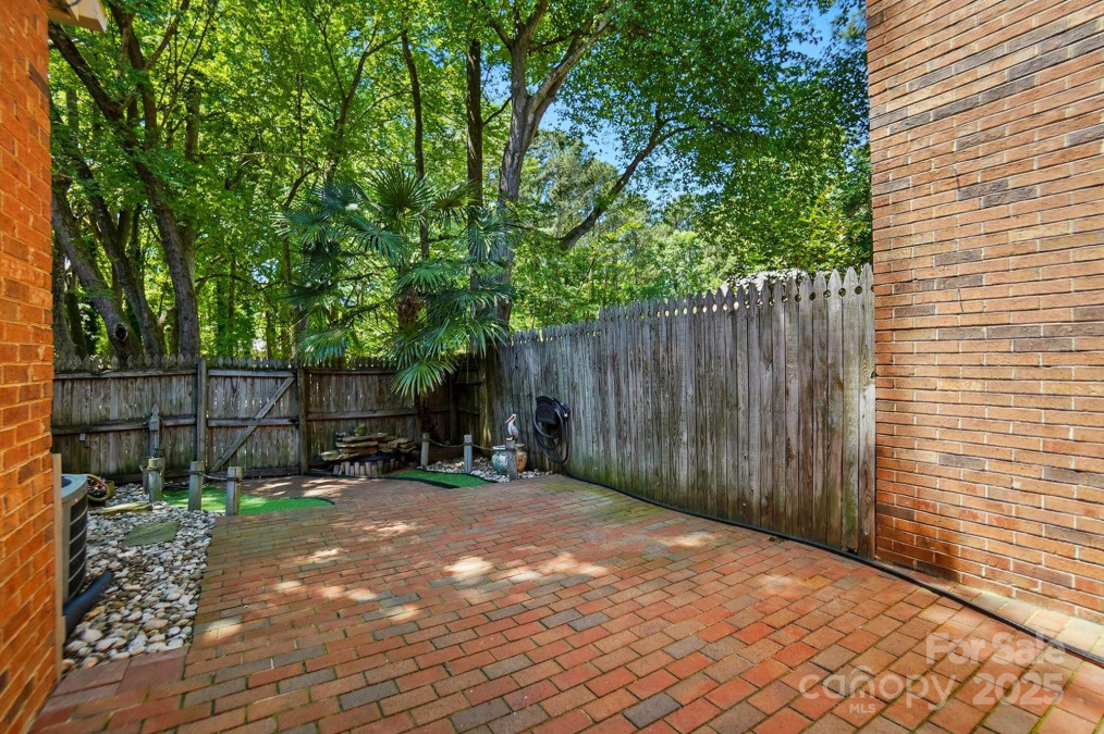 9108 Nolley Ct Charlotte, NC 28270