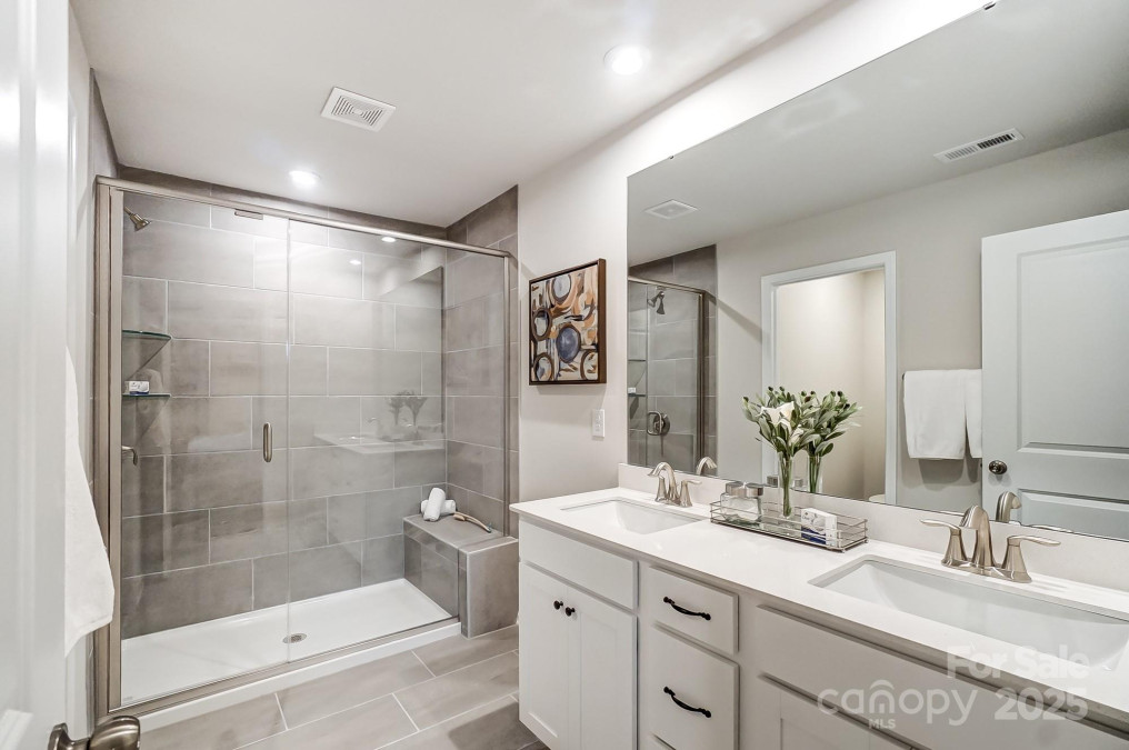 4106 Cheyney Park Dr Charlotte, NC 28269