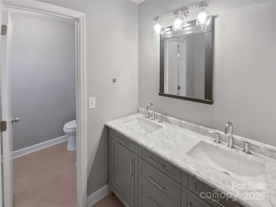 4127 Bon Rea Dr Charlotte, NC 28226