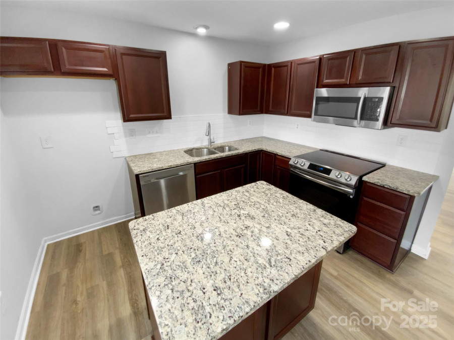 7310 Sun Dance Dr Fort Mill, SC 29707
