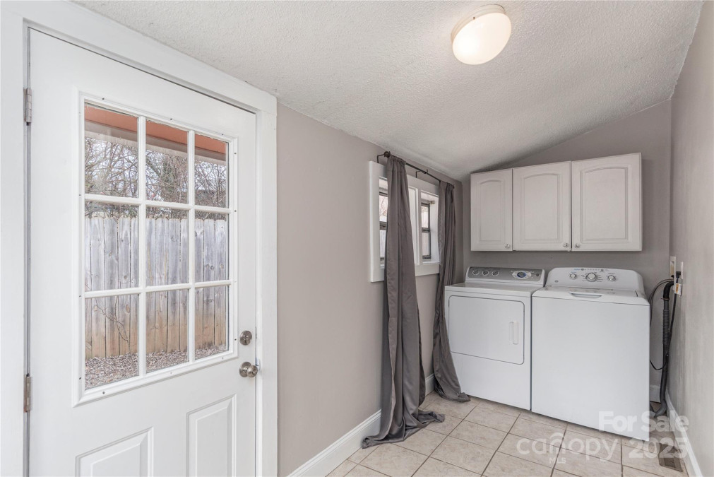 140 State St Asheville, NC 28806