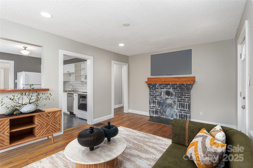 140 State St Asheville, NC 28806