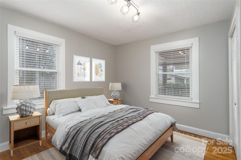 140 State St Asheville, NC 28806