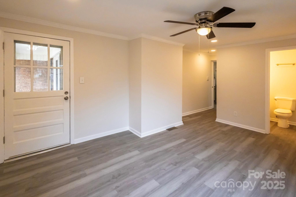 833 Chestnut St Stanley, NC 28164