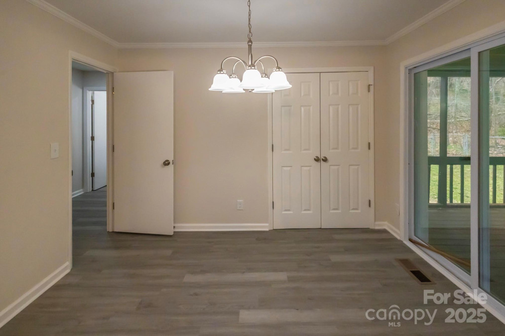 833 Chestnut St Stanley, NC 28164