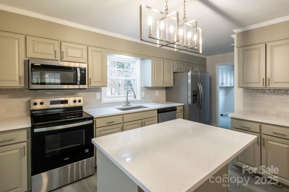 833 Chestnut St Stanley, NC 28164