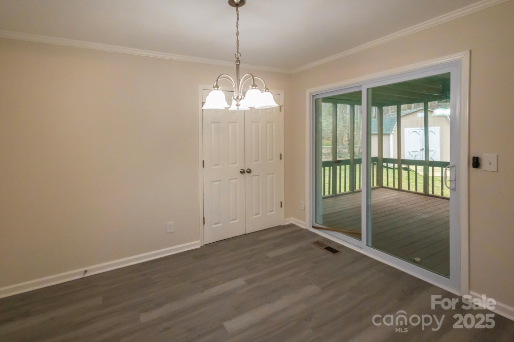 833 Chestnut St Stanley, NC 28164