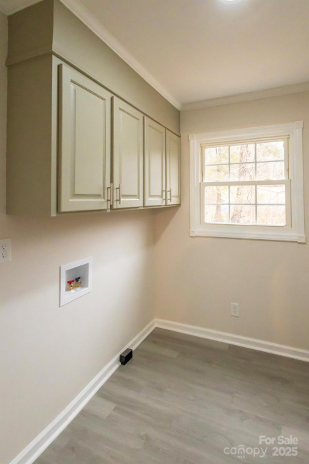 833 Chestnut St Stanley, NC 28164