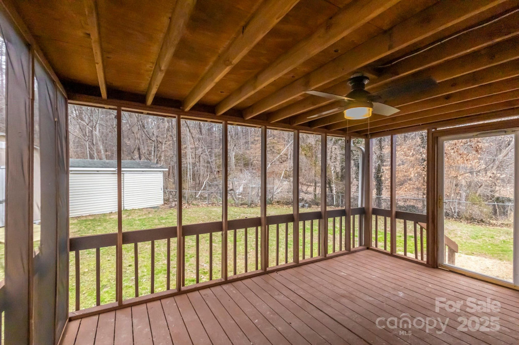 833 Chestnut St Stanley, NC 28164