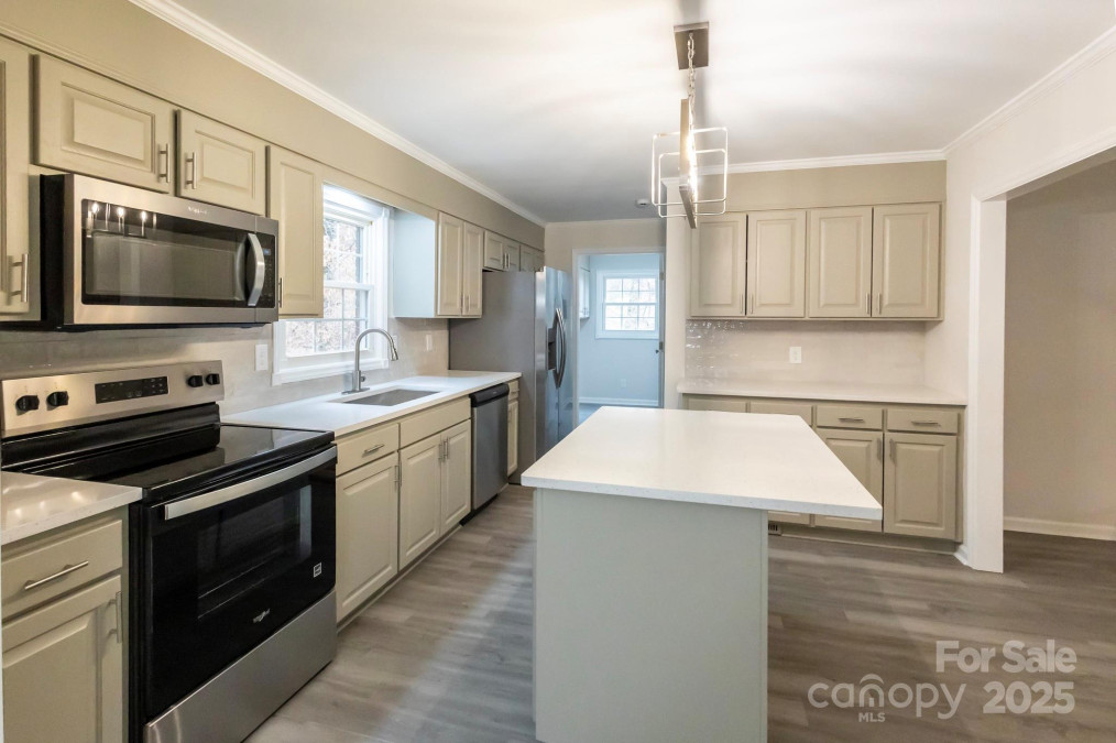 833 Chestnut St Stanley, NC 28164