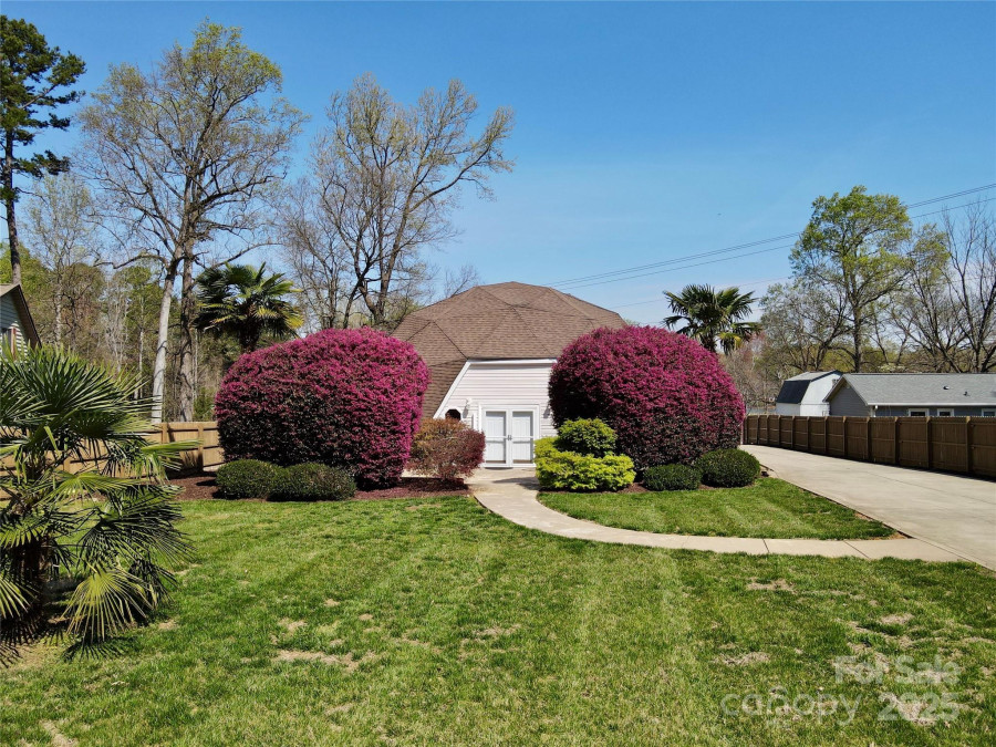 7977 Lucky Creek Ln Denver, NC 28037