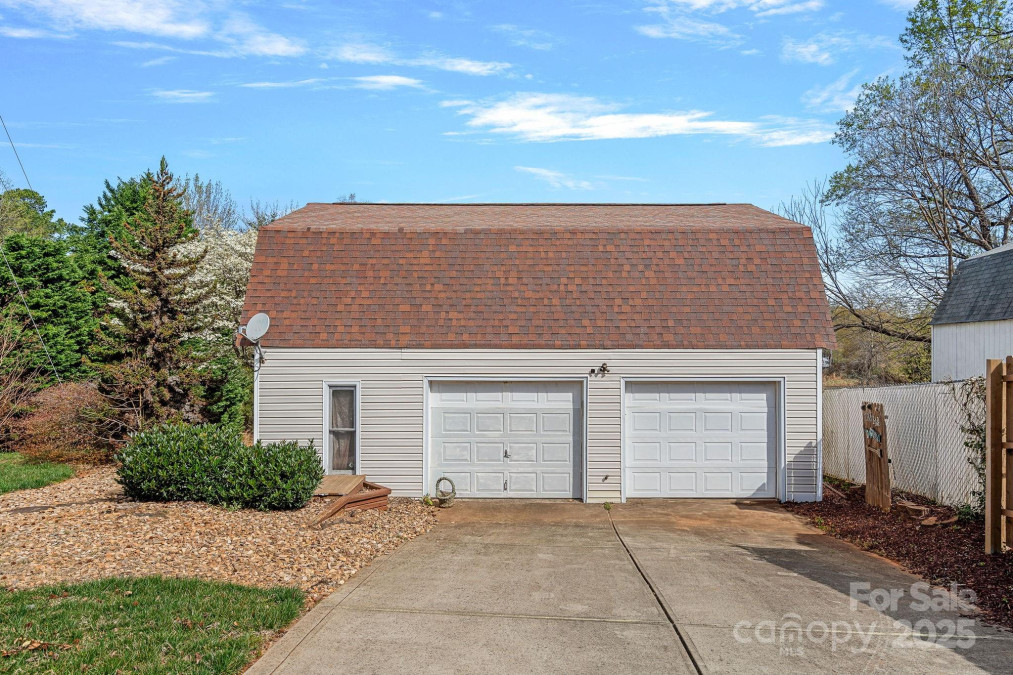 7977 Lucky Creek Ln Denver, NC 28037