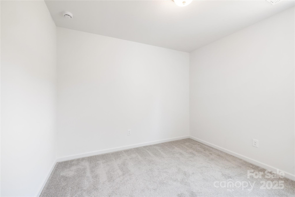 1124 Thayer Glen Ct Charlotte, NC 28213