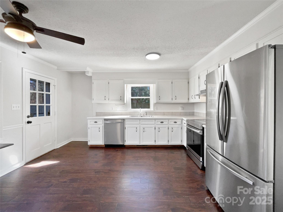 11430 Gelding Dr Charlotte, NC 28215