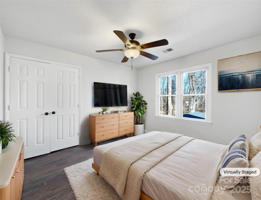 11430 Gelding Dr Charlotte, NC 28215