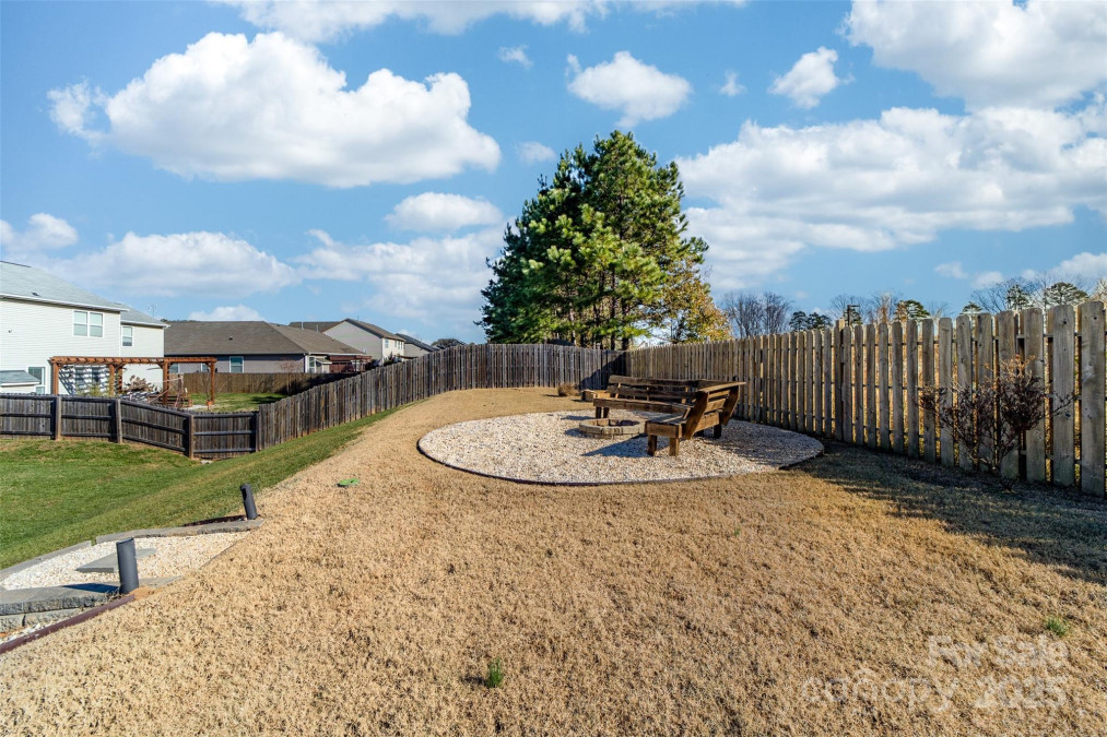 1137 Mckee Farm Ln Belmont, NC 28012