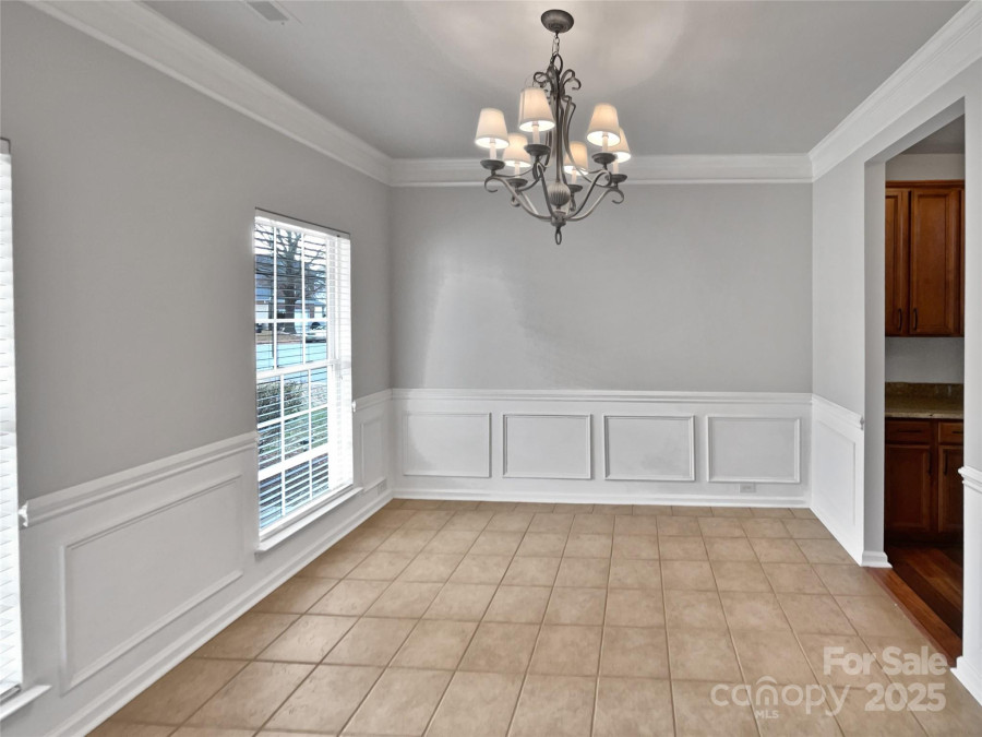 2507 Oakdale Creek Ln Charlotte, NC 28216