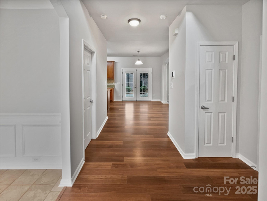 2507 Oakdale Creek Ln Charlotte, NC 28216