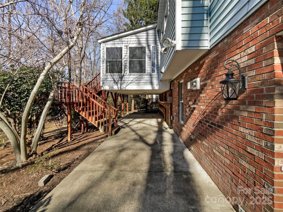 2650 Whisper Ridge Ln Matthews, NC 28105