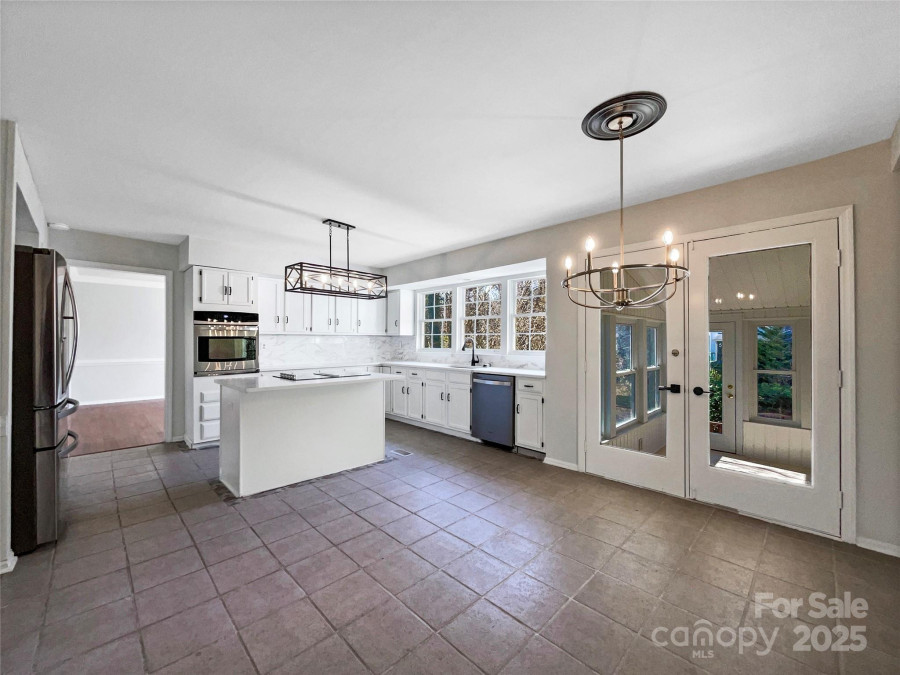 2650 Whisper Ridge Ln Matthews, NC 28105
