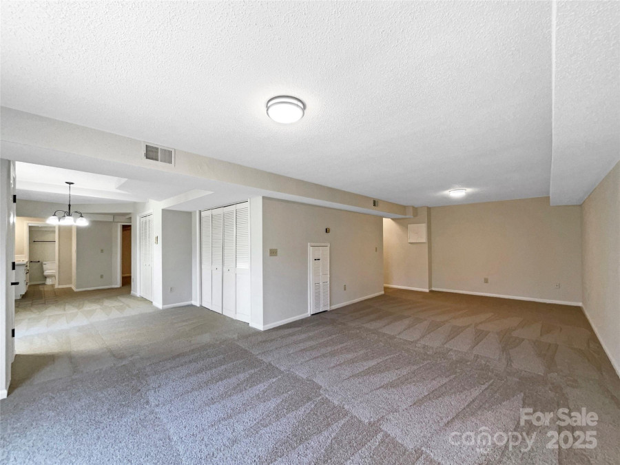 2650 Whisper Ridge Ln Matthews, NC 28105
