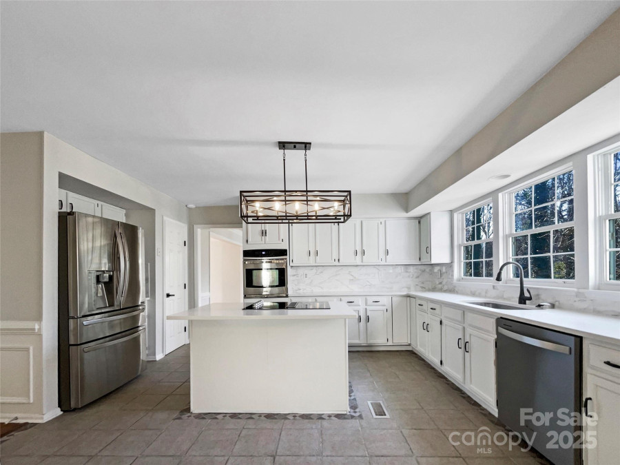 2650 Whisper Ridge Ln Matthews, NC 28105