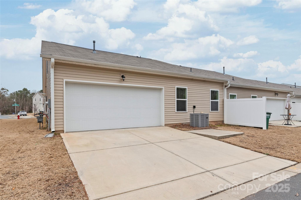 8500 Union Central Ct Waxhaw, NC 28173