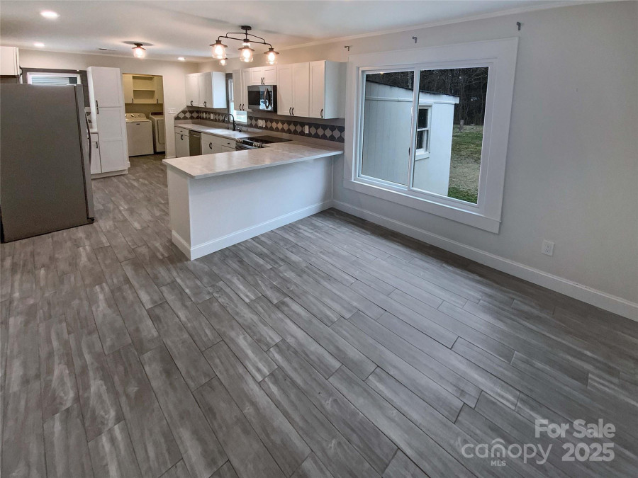 5680 Hillsdale St Fort Lawn, SC 29714