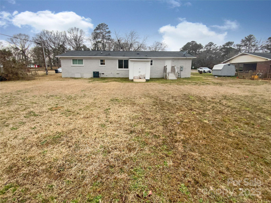 5680 Hillsdale St Fort Lawn, SC 29714