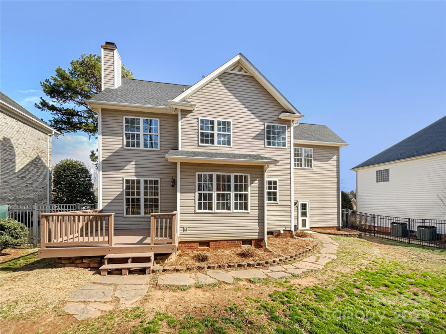 12025 Willingdon Rd Huntersville, NC 28078
