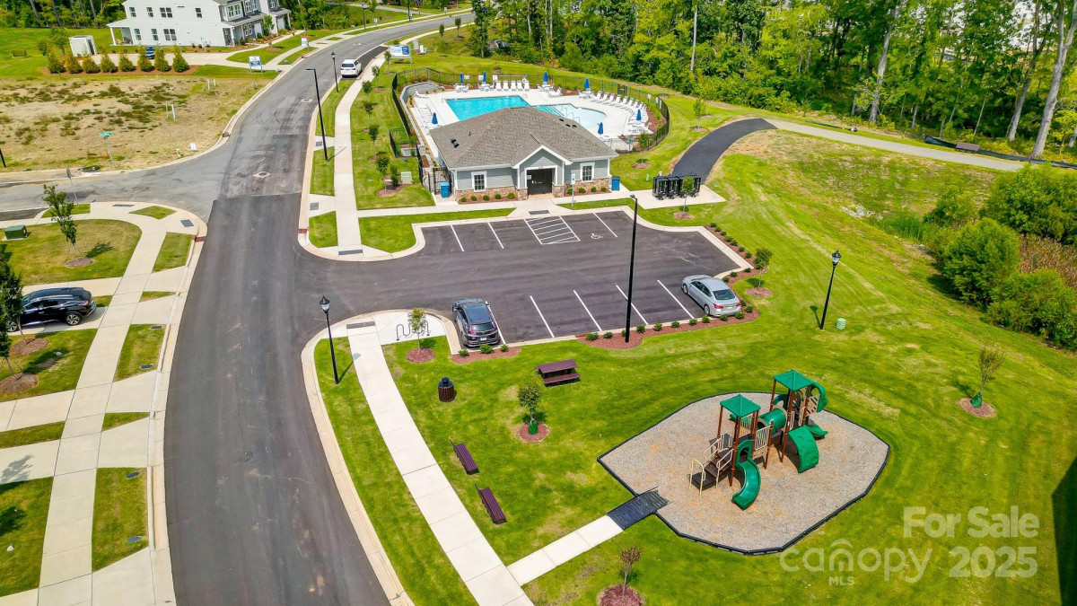4242 Black Ct Harrisburg, NC 28075