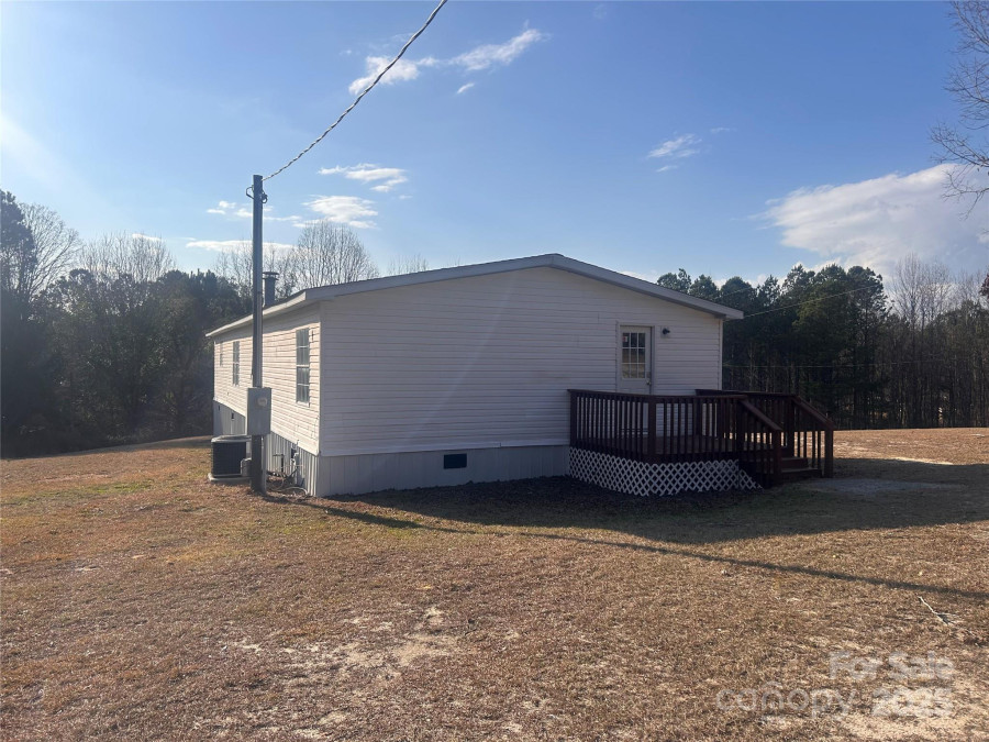 107 Gloria Trl Columbia, SC 29203