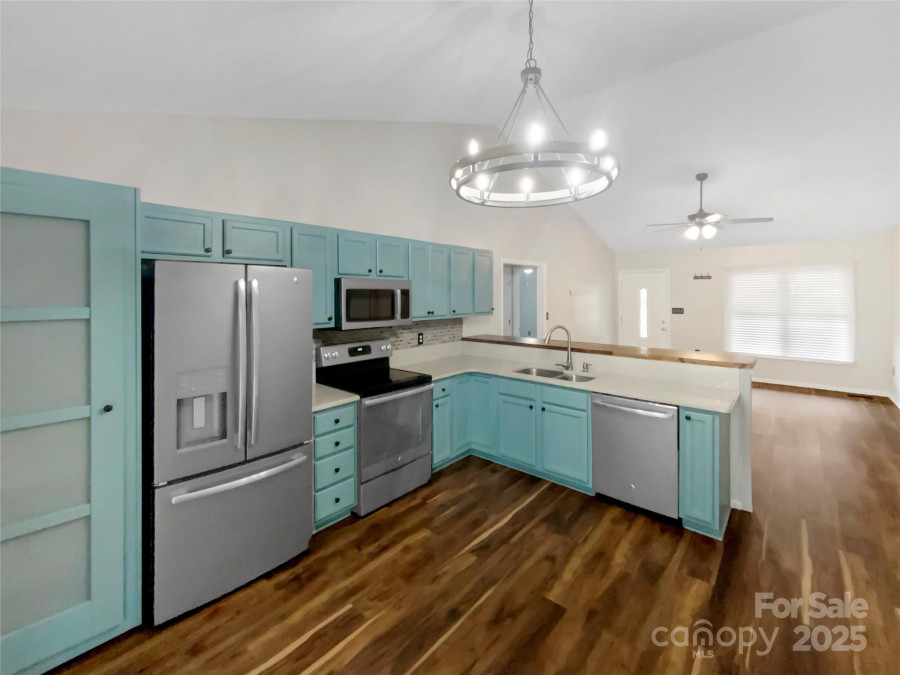 121 Purple Finch Ln Mooresville, NC 28117