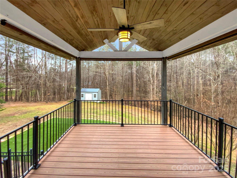 121 Purple Finch Ln Mooresville, NC 28117