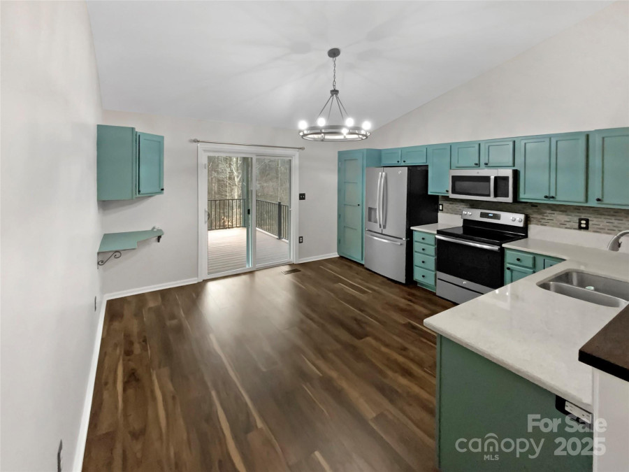 121 Purple Finch Ln Mooresville, NC 28117
