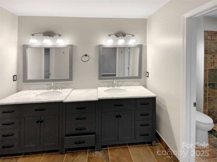 121 Purple Finch Ln Mooresville, NC 28117