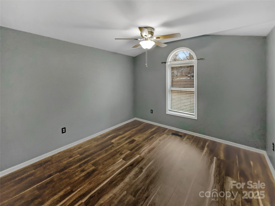 121 Purple Finch Ln Mooresville, NC 28117