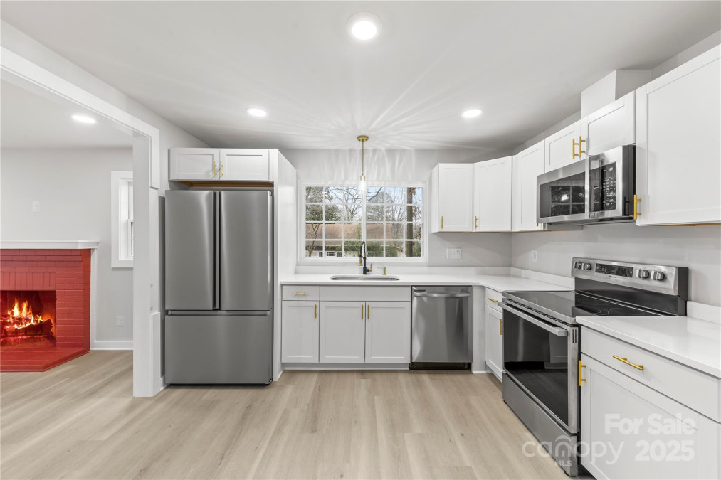 723 Wood St Statesville, NC 28677