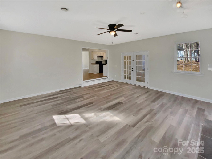 215 Creek View Rd Mooresville, NC 28117