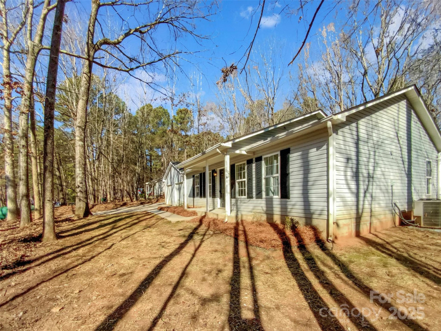 215 Creek View Rd Mooresville, NC 28117