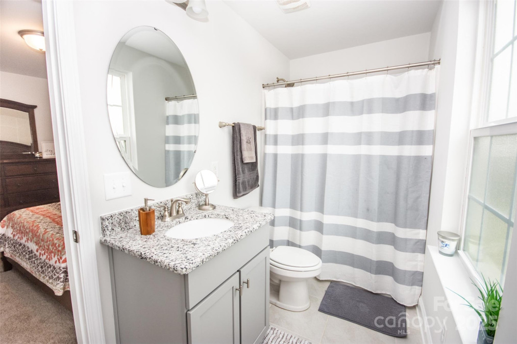 137 Tenth Green Ct Statesville, NC 28677