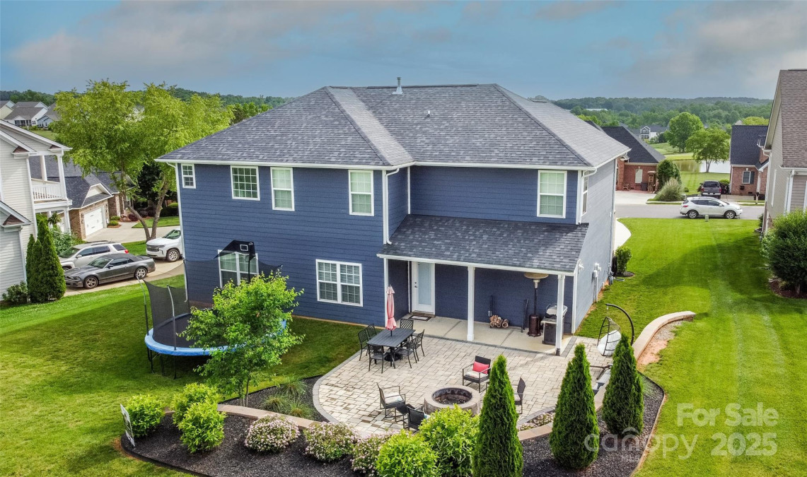 137 Tenth Green Ct Statesville, NC 28677
