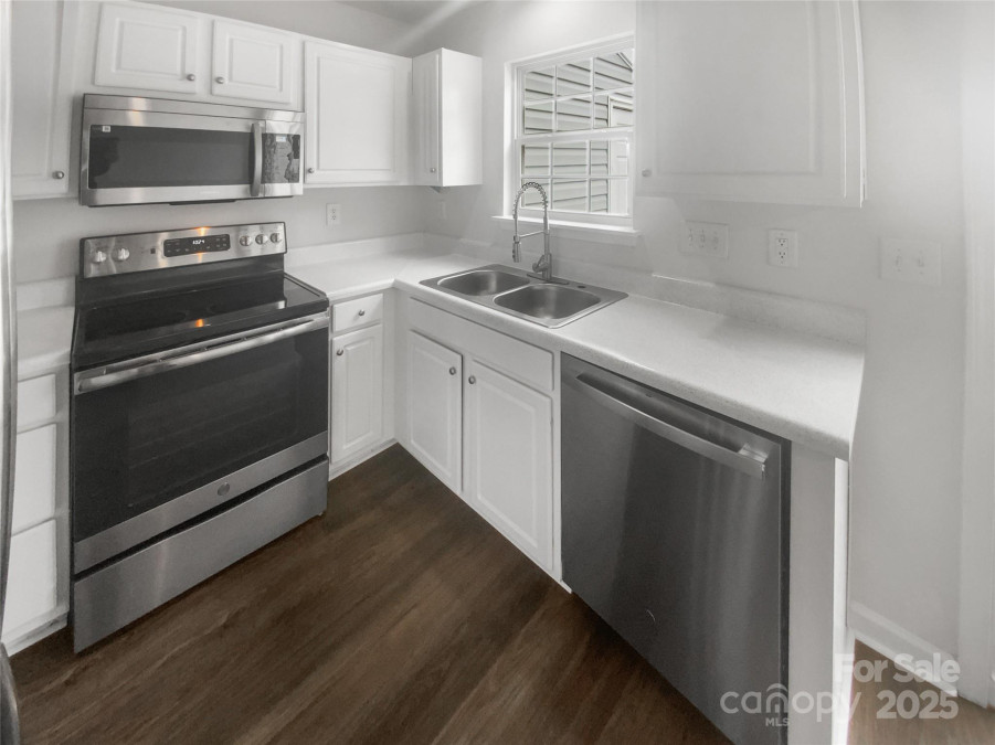 16837 Greenlawn Hills Ct Charlotte, NC 28213
