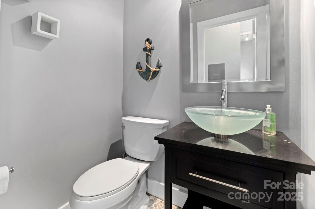 4915 Ardenwoods Dr Charlotte, NC 28215