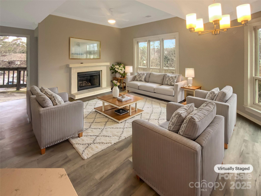 8069 Cedar Glen Dr Charlotte, NC 28212