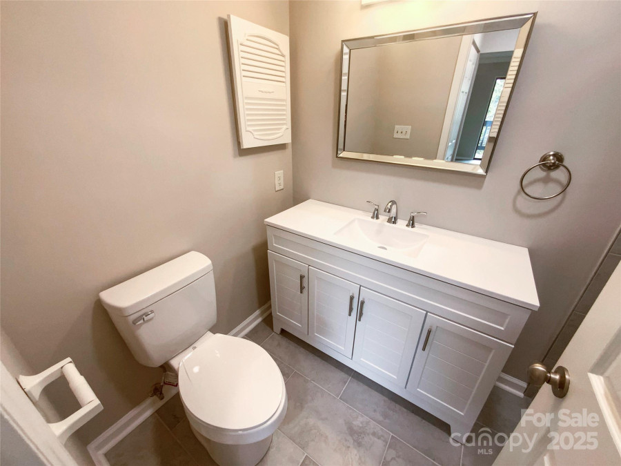 8069 Cedar Glen Dr Charlotte, NC 28212