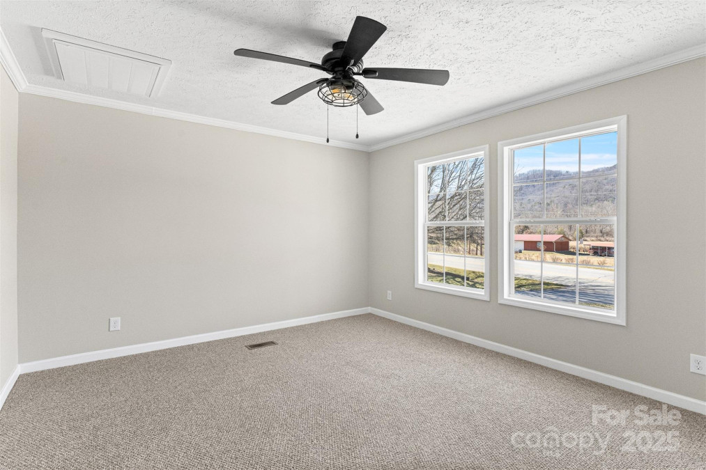 1729 Pisgah Hw Candler, NC 28715