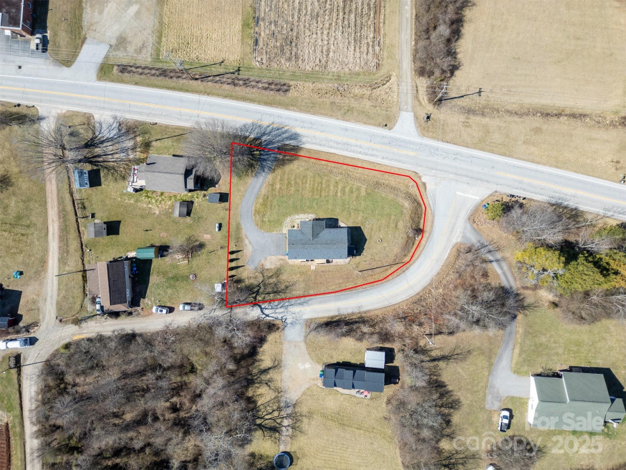1729 Pisgah Hw Candler, NC 28715