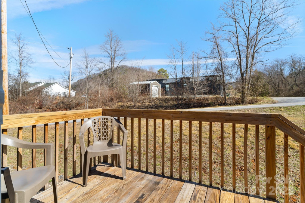 1729 Pisgah Hw Candler, NC 28715