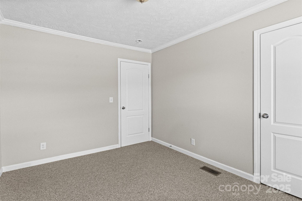 1729 Pisgah Hw Candler, NC 28715